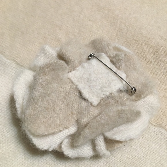 Creamy Soft Cashmere Baby Poncho - Picture 4 of 4